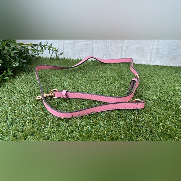 COACH crossbody strap for Coach Teri Shoulder Bag
Signature Canvas Powder Pink - Picture 12 of 16